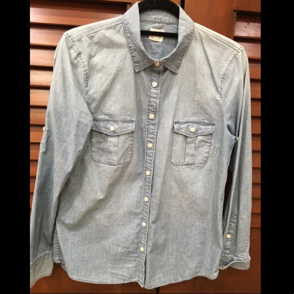 J Crew Chambray Button Down Size Medium - image 1